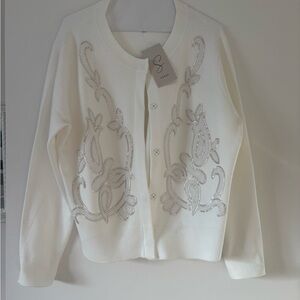 Sioni Classic Eggshell Women's Sweater